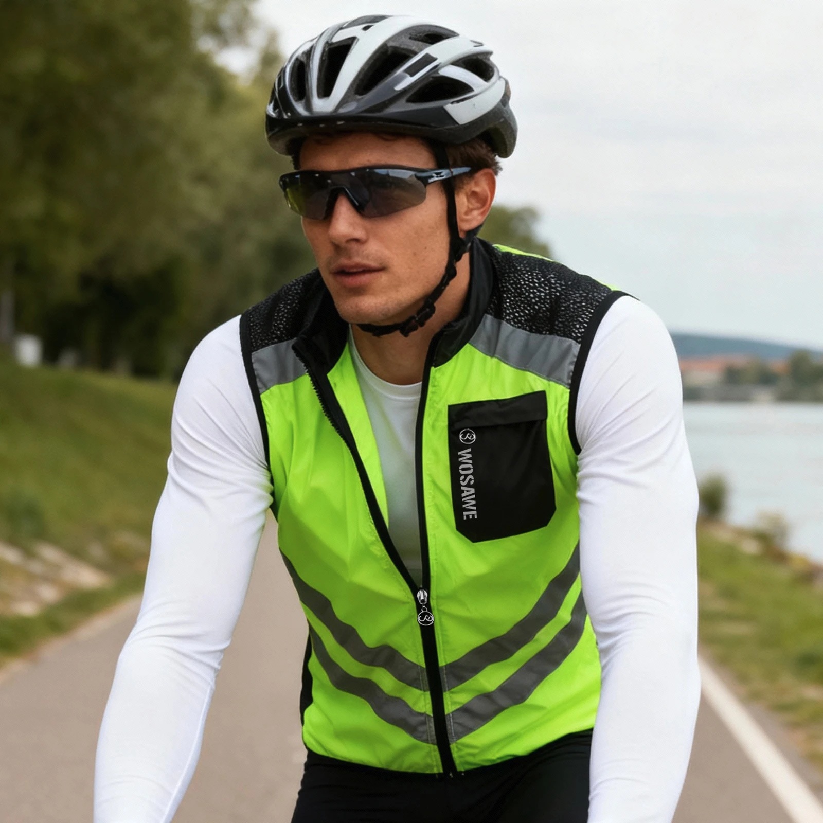 Thumbnail 4 - #33 Cheap Cycling Vests Worth Buying