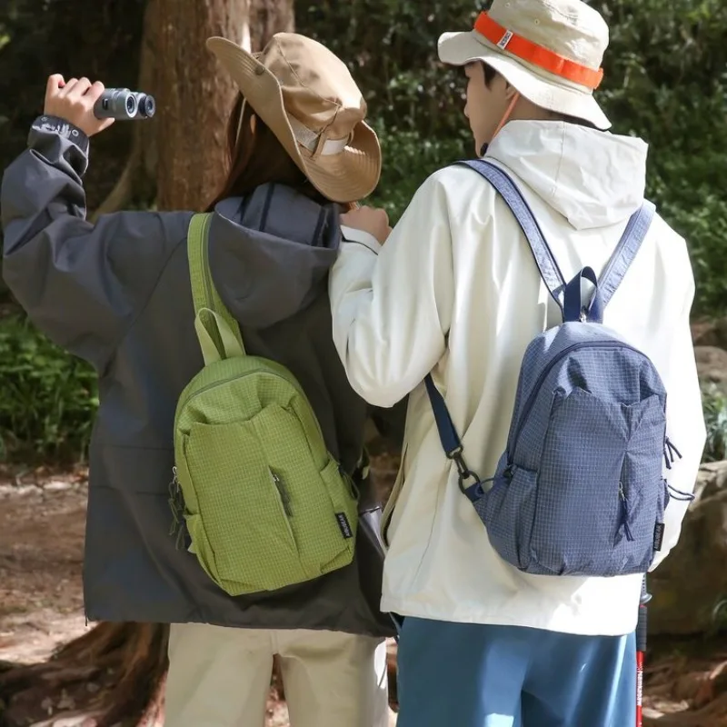 حقيبة ظهر أنيقة وجذابة للحفاضات للعناية بالطفل Playdate Mom رائعة وعصرية وخالدة وأنيقة ومنظمة