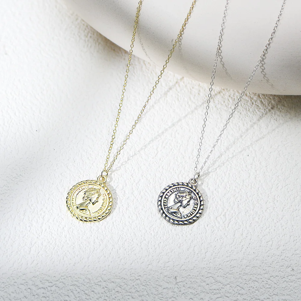 

European-American S925 Sterling Silver Necklace for Women, Queen Coin Portrait Relief, Retro INS Versatile Collarbone Chain