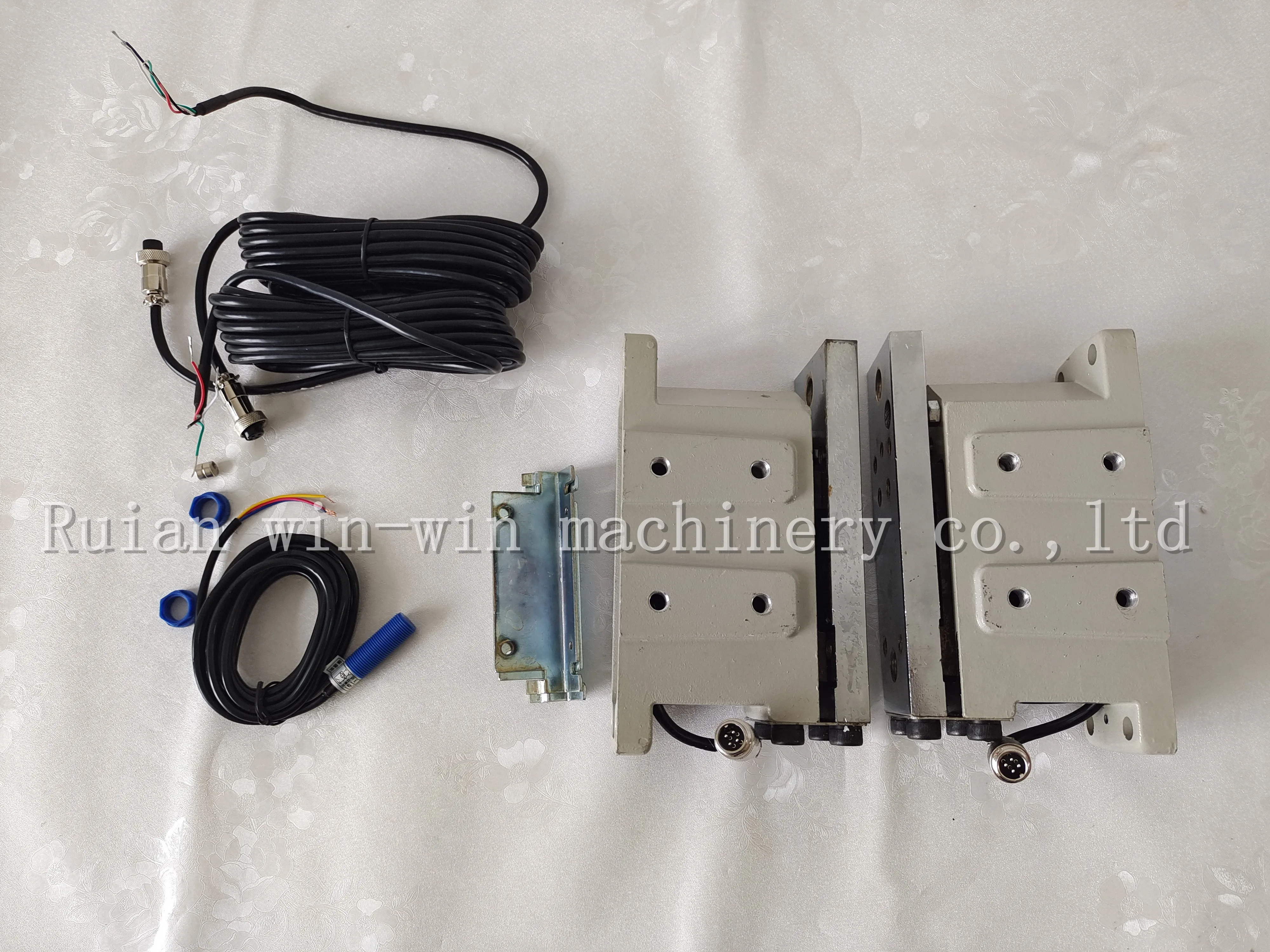 ZXT-B-2000 Zxtec Automatic  Tension Control System  Web Tension Controller with Detectors Flexo Printing Machine Parts
