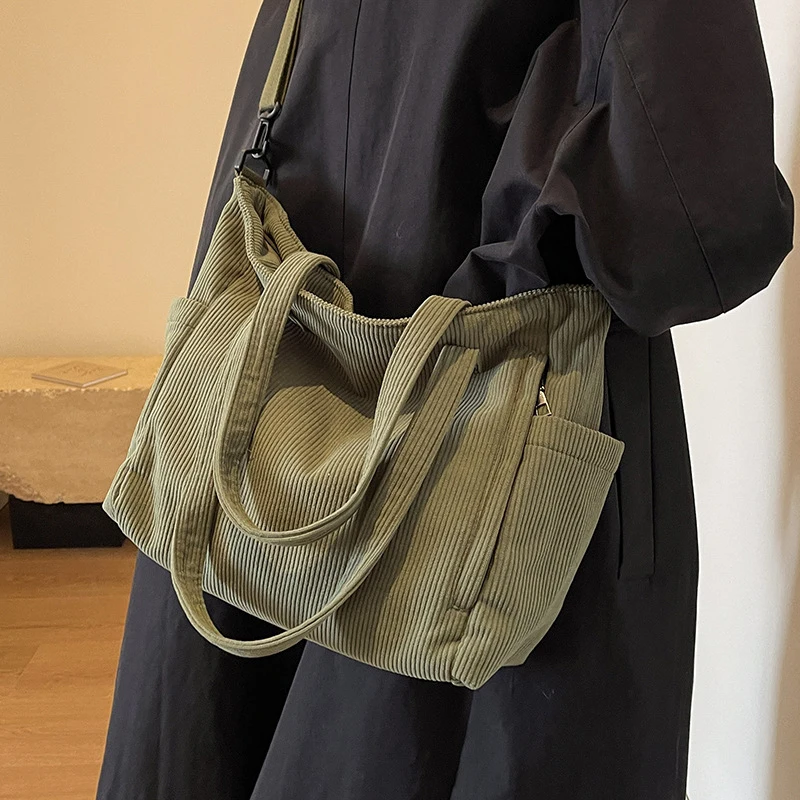 Modische gestreifte Samthandtasche, einfacher Stil, Cord-Umhängetasche, einfarbig, große Kapazität, Pendler-Damen-Einkaufstasche – Detail 8