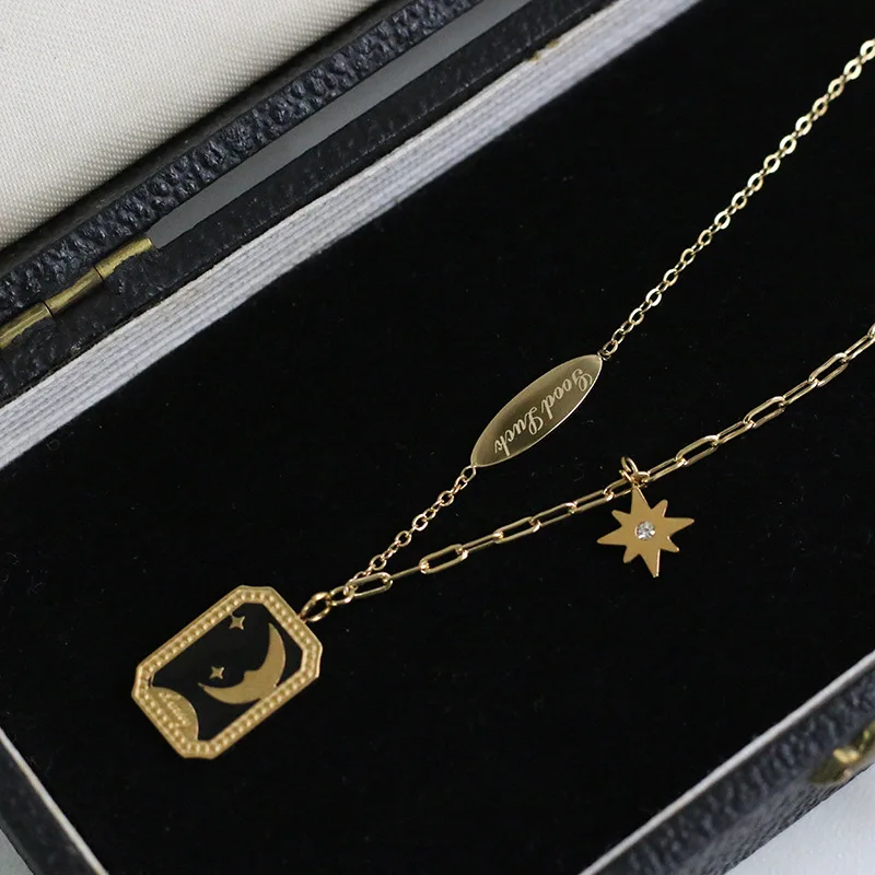 

Титановая эмалевая бирка с 18K золотом, хорошая цепочка, удачи, дизайнерское ожерелье, подиумное платье, редкое платье в стиле INS, Япония, корейский, бохо, готика