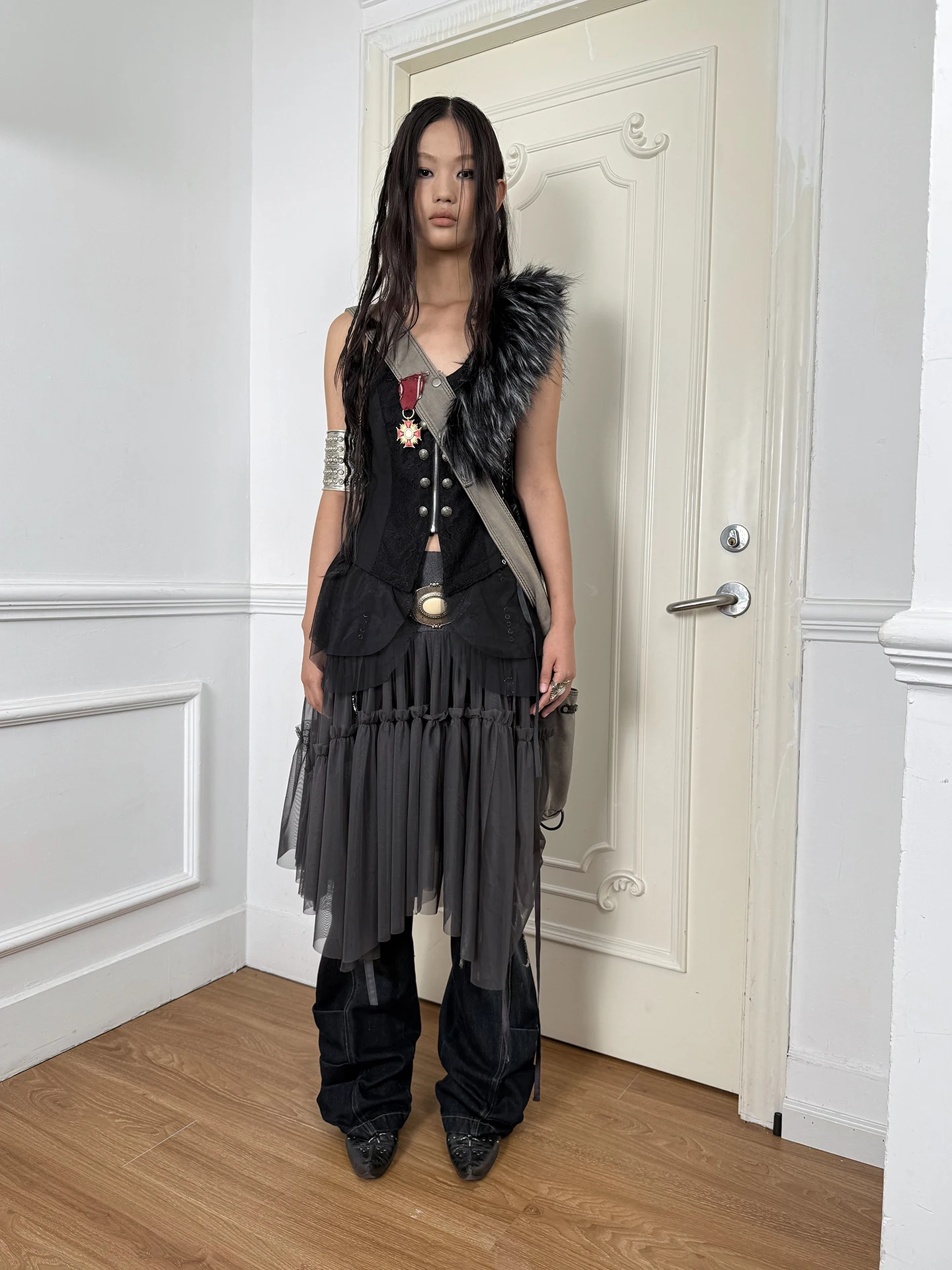 

DoublePunch Early Autumn Original Design Lace Embroidery Me Patchwork Vintage Metal Bule Fur Collar Pirate Svel Vest