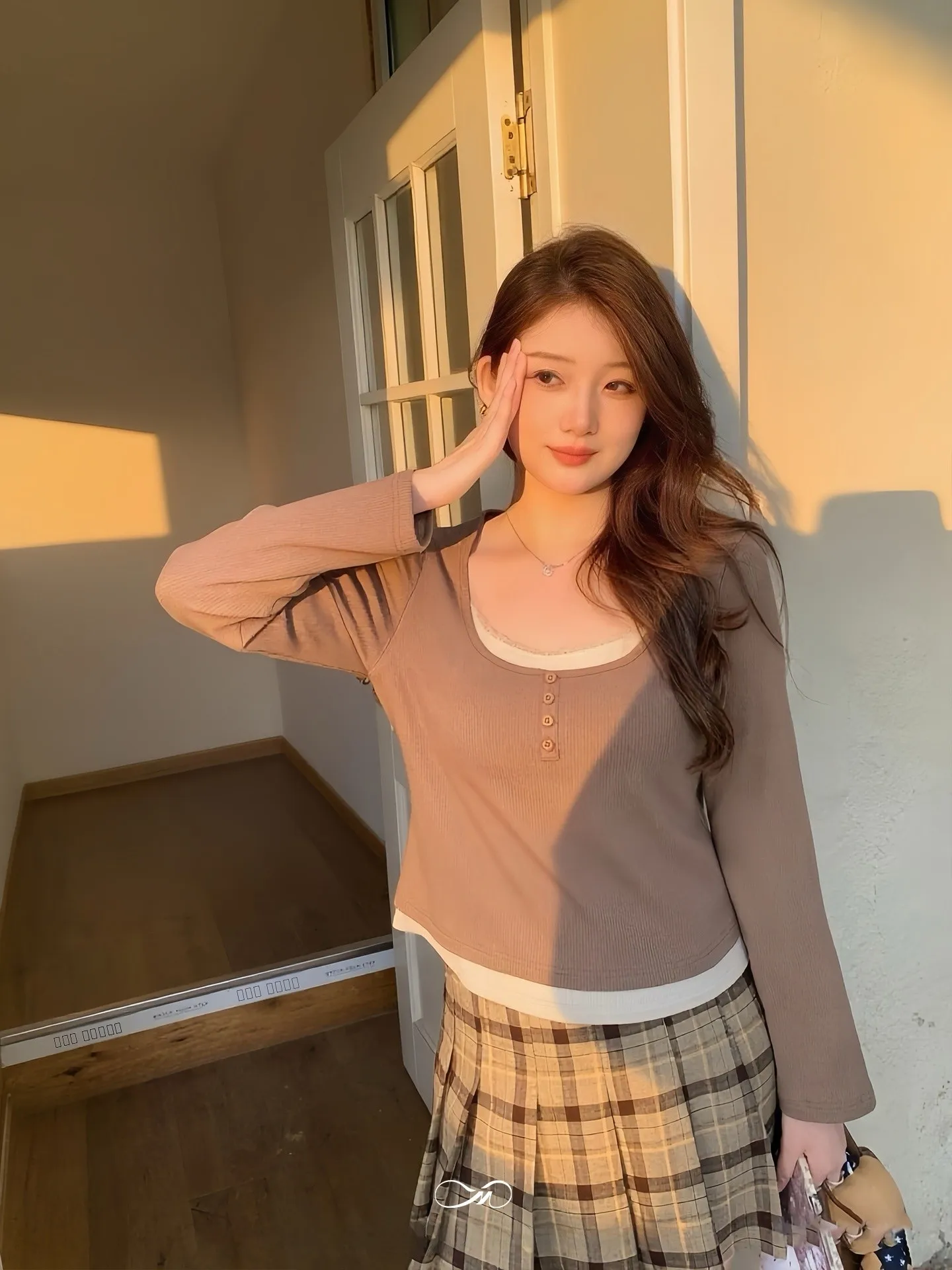 

Женский топ больших размеров с кружевной отделкой и U-образным вырезом, имитация двухслойности, повседневный, вязаный, из смесового хлопка и полиэстера, осенний, для работы и отдыха