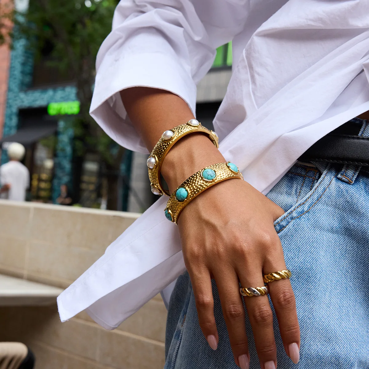 YHTOT Vintage 18K Gold Color Plated Stainless Steel Round Turquoise Hammer Patterned Bracelet Wide Face Bracelets Women Autumn