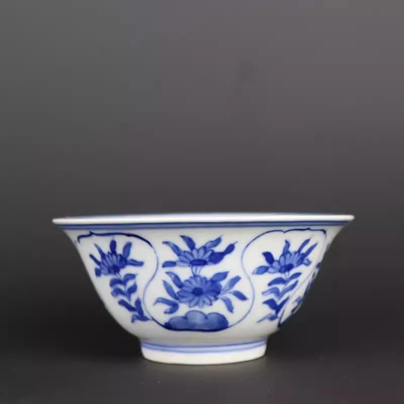

Китайская чашка для чашки Qing Kangxi с синим и белым фарфоровым цветочным узором, 4,3 дюйма