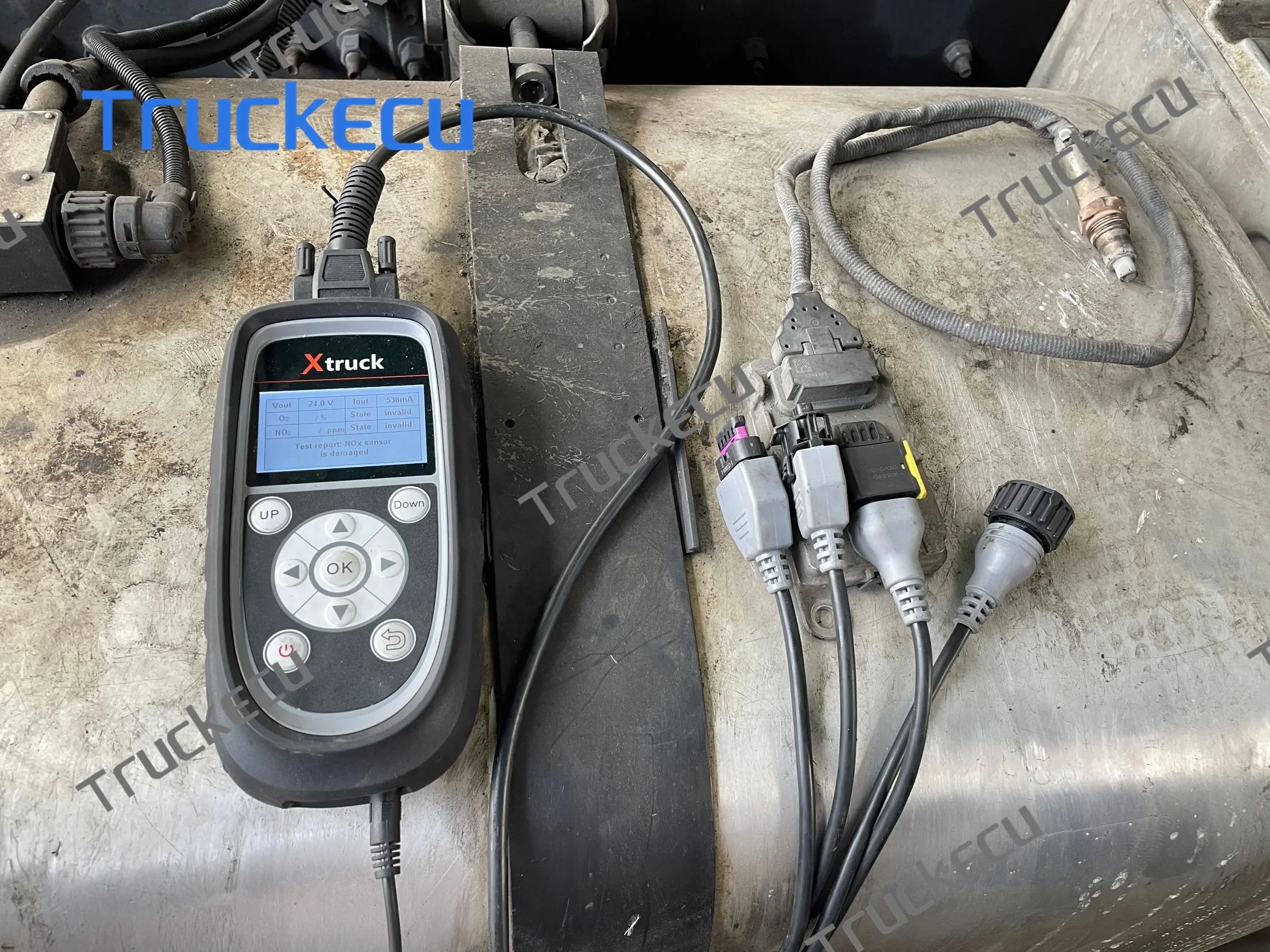 2026/Universal Truck NOx PM Urea Level Exhaust Temperature Y006 Pump Nitrogen Oxide Sensor Nitrogen Detector Test Diagnostic too