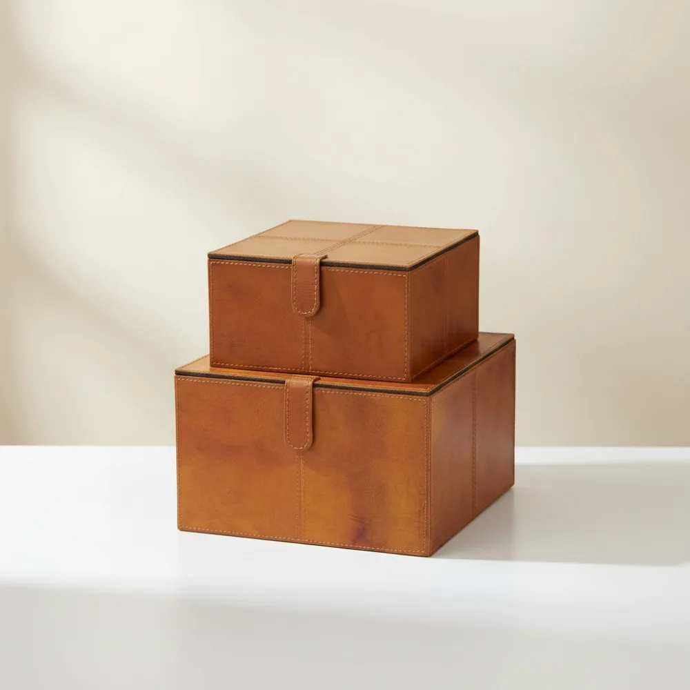 

Набор из 2 кожаных коробок для хранения ручной работы, коричневые декоративные коробки для сувениров с застежкой-застежкой и строчкой