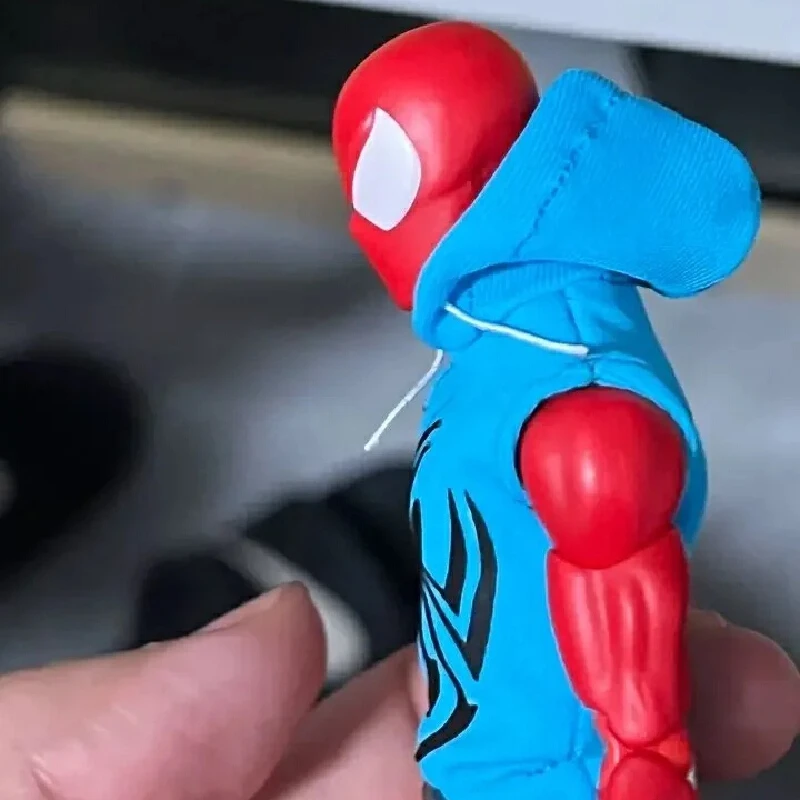 Nowe zabawki Ct Anime Spiderman Figurka akcji Mafex 1818 Scarlet Spider Niesamowity Spider-Man Wersja komiksowa Model Zabawki prezentowe