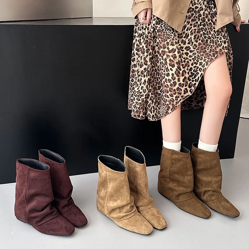 New 2026 Boots Women Square Toe Inner Height Increase Pants Boots Short Barrel Fashion Large Barrel Western Fall Beauty