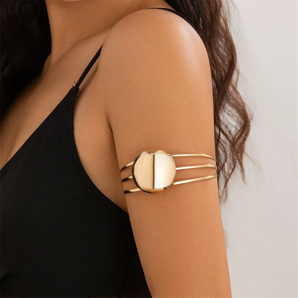 Punk Smooth Upper Arm Cuff Armlet Armband Bangle for Women Fashion Egypt Swirl Metal Arm Cuff Armlet Bracelet Jewelry