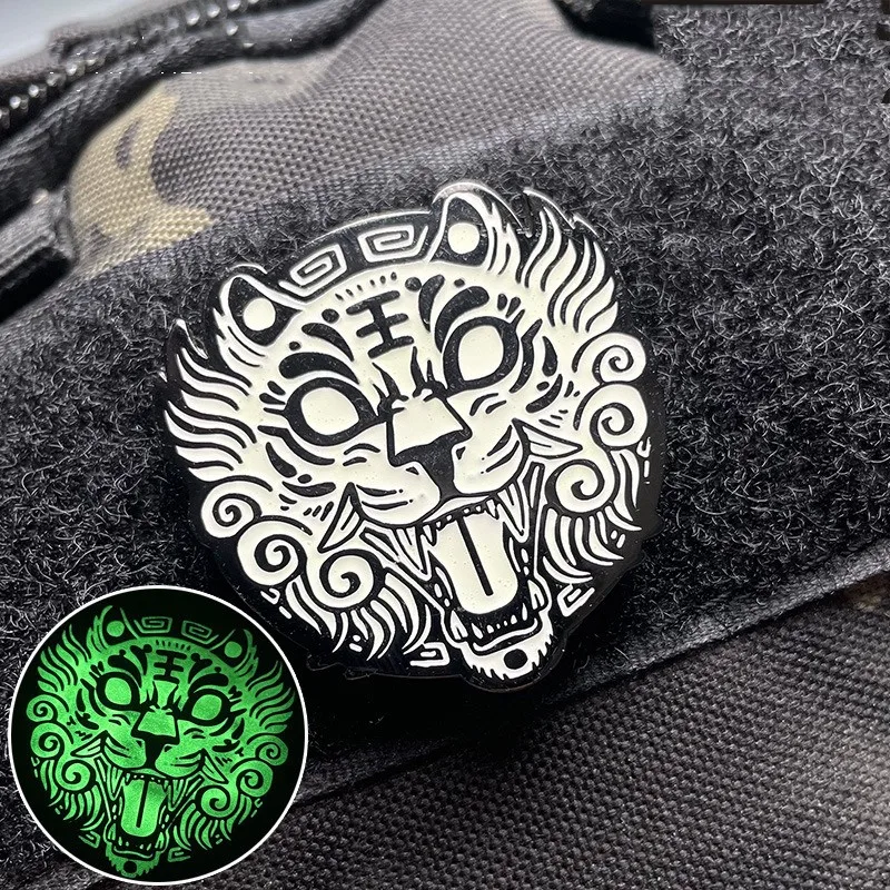 Luminous Tiger Head Metal Patch Creative Outdoor Tactical Badge For Clothing Vest Jacket DIY Applique With Hook