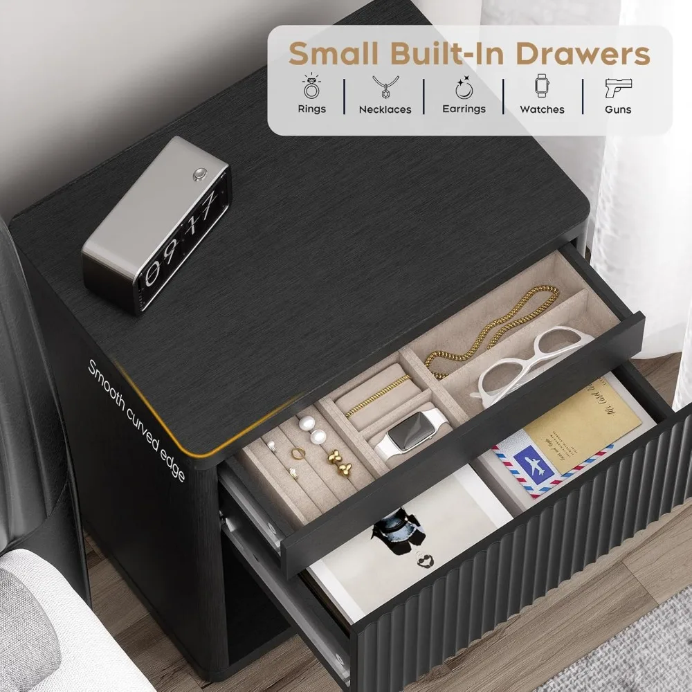 مجموعة من طاولات ليلية حديثة لمنتصف القرن مكونة من قطعتين، طاولات ليلية كبيرة سوداء مع أدراج مخفية وأرفف مفتوحة، تصميم منحني