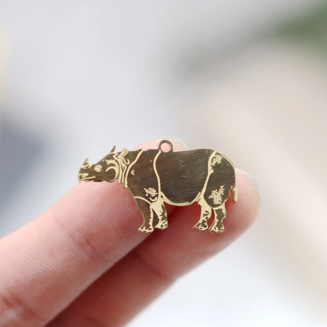 2pcs Trendy Wild Rhinoceros 316L Stainless Steel Pendant Charms For Jewelry Making Men Necklace Keychain Animal diy Accessories