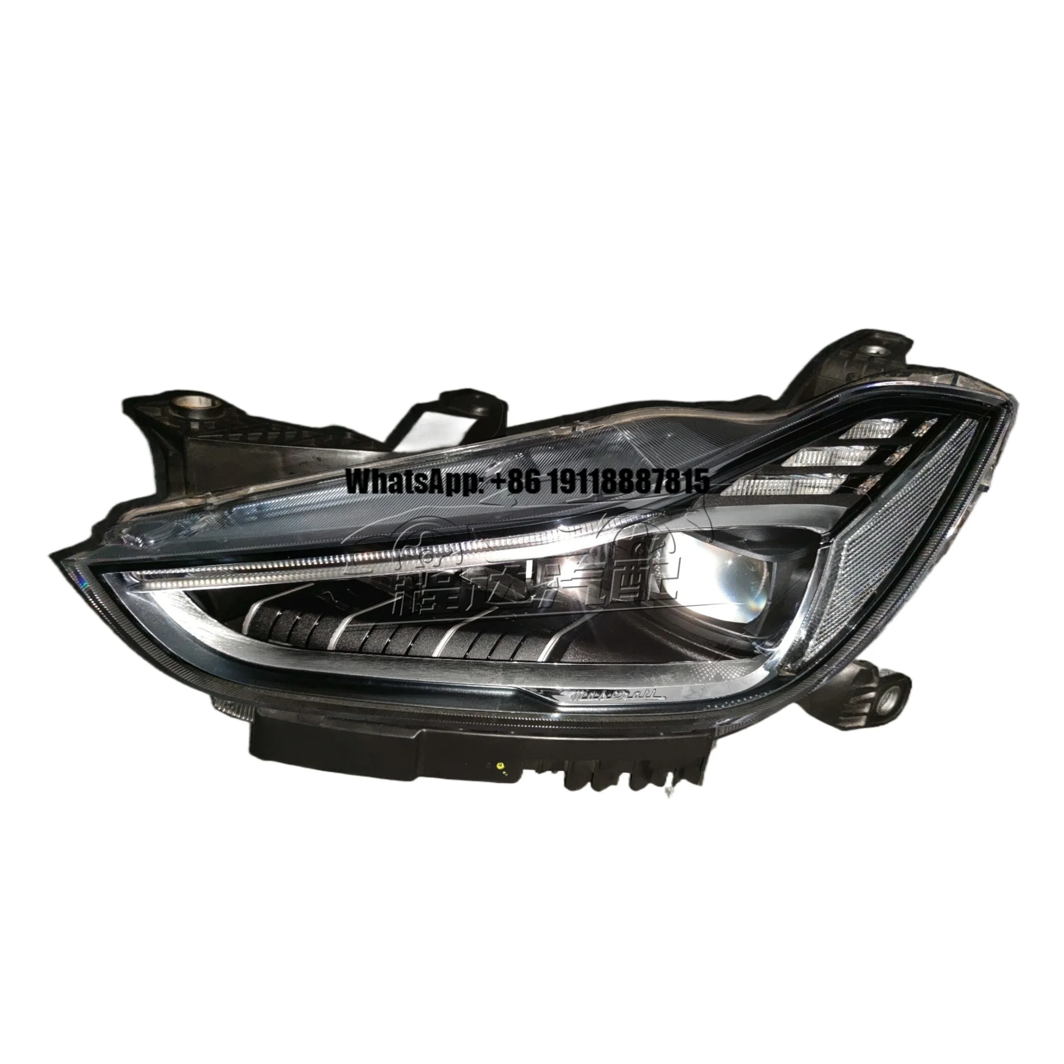 

Автомобильные фары для Maserati Ghibli: Светодиодные матричные фары, система освещения автомобиля