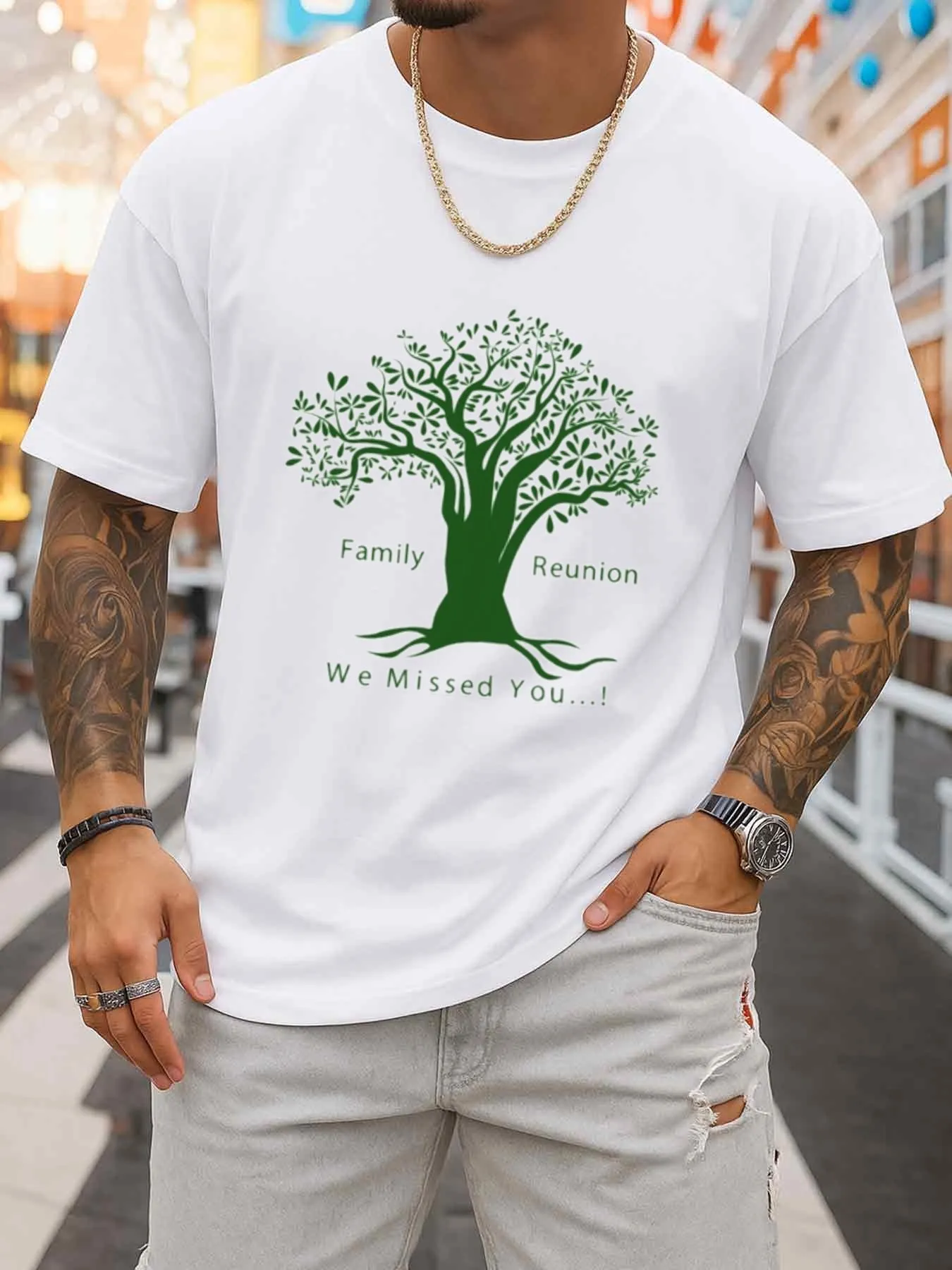 Family Gathering Tree Pattern Men's Crew Neck T-Shirt, White Printed Casual All-Season Fitness Top, Fashionable Sporty Durable Sportswear, Summer Trendy T-Shirt, Machine Washable, Ideal for Daily Wear