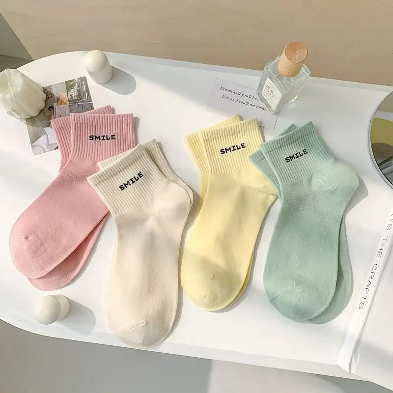 

1 Pair Women's Socks Fashion Letter Simple Sports Thin Japanese Style Casual Combed Cotton Short Socks For Women