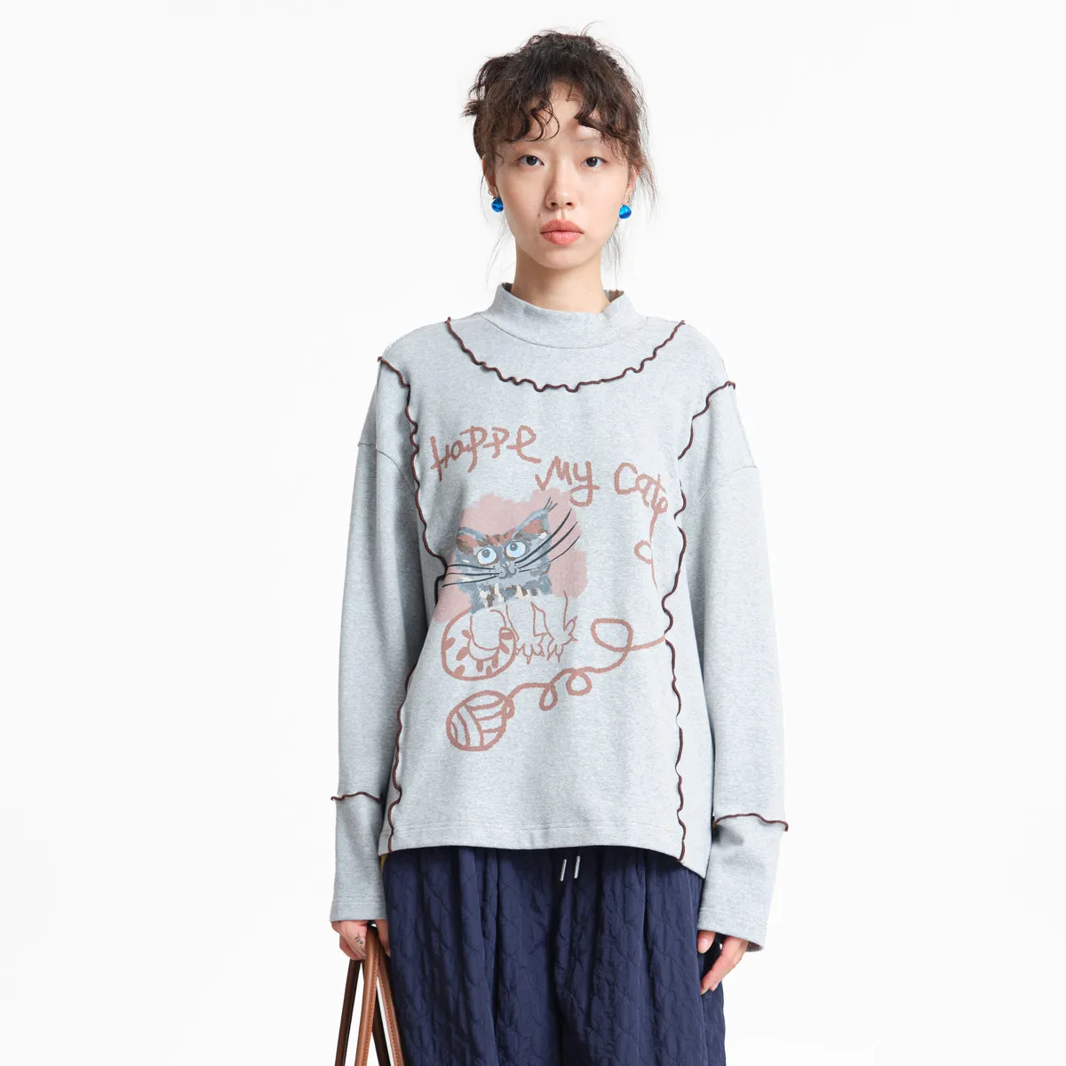 

MOVEUP Long Sleeved Stand Up Collar T-Shirt Winter Contrasting Lines Cartoon Cat Embroidery Casual Top For Women 3EWD10501