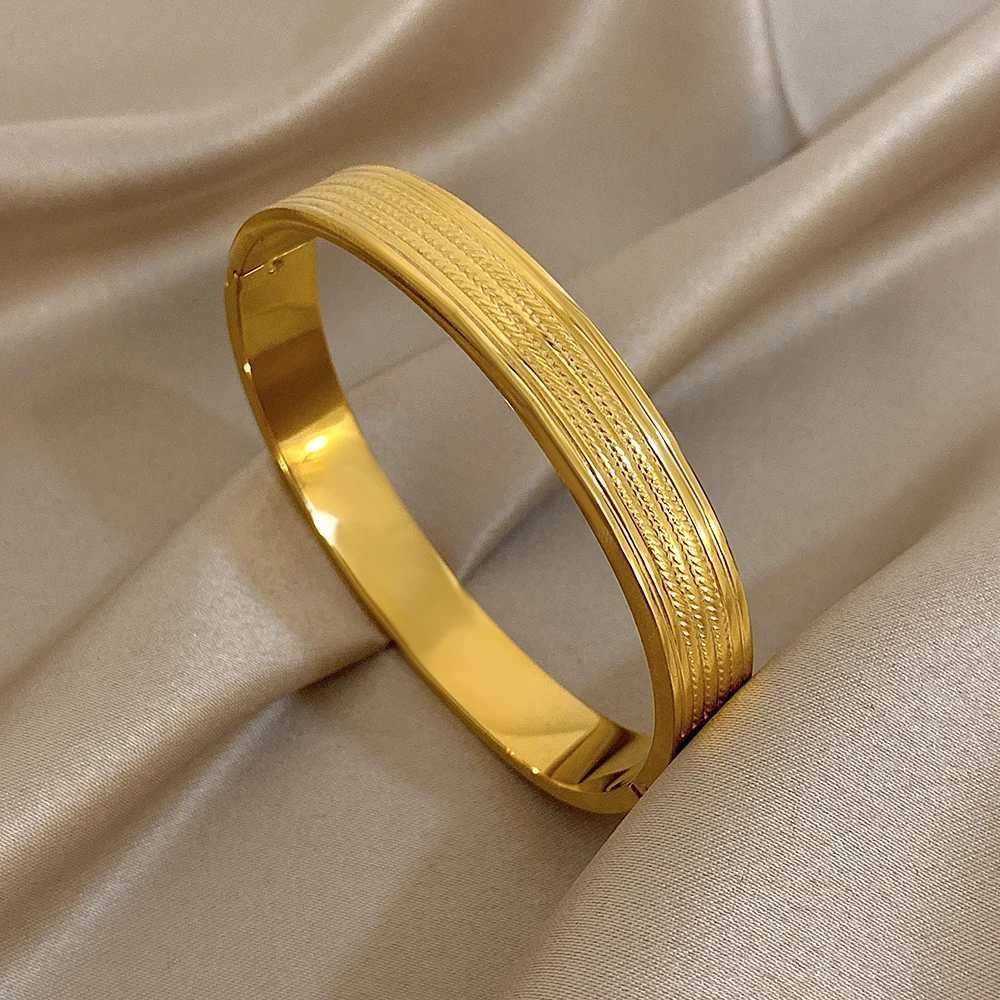 

DODOHAO Minimalist Stainless Steel Round Wide Cuff Bracelet for Women 2025 Classic Waterproof Gold Color Open Spring Bangle Gift