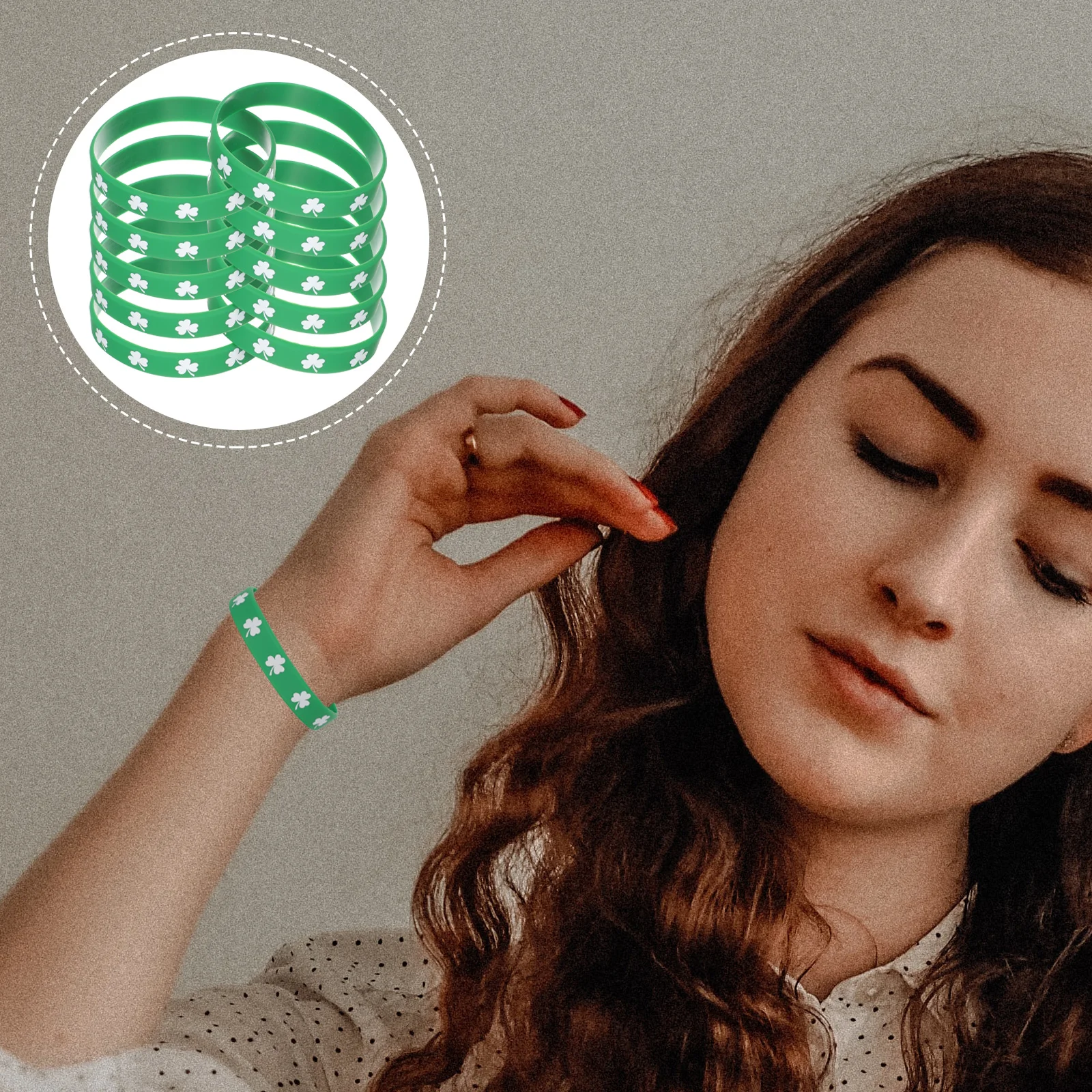 

10Pcs St Patricks Day Shamrock Silicone Wristbands Stretchy Irish Party Favor Bracelets Lightweight Colorful Wristbands