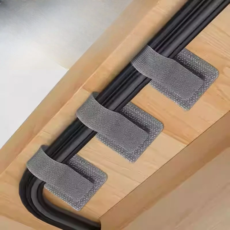 

Cable manager Data cable storage artifact