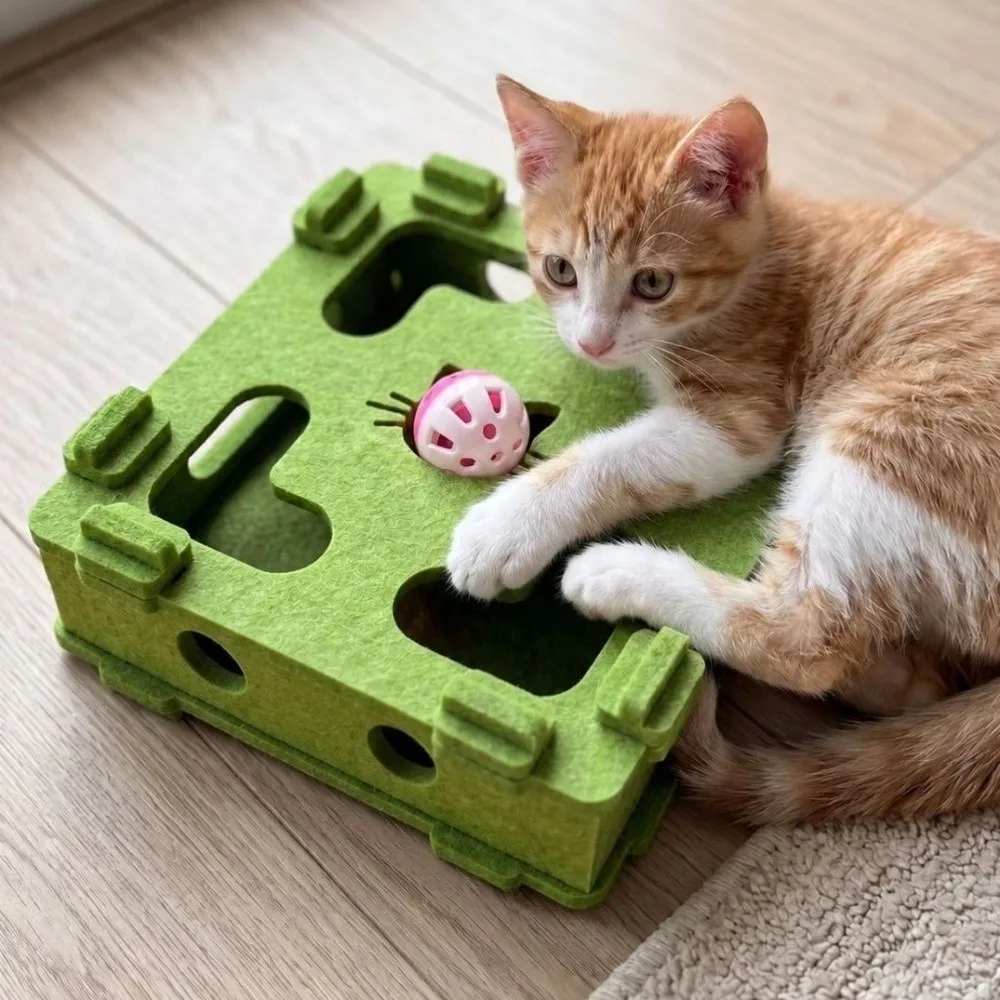 Felt Cat Maze Play Box Interactive Scratch Resistant Cat Puzzle Modular Splicing with Bell Ball Pet Scratch Indoor Cats