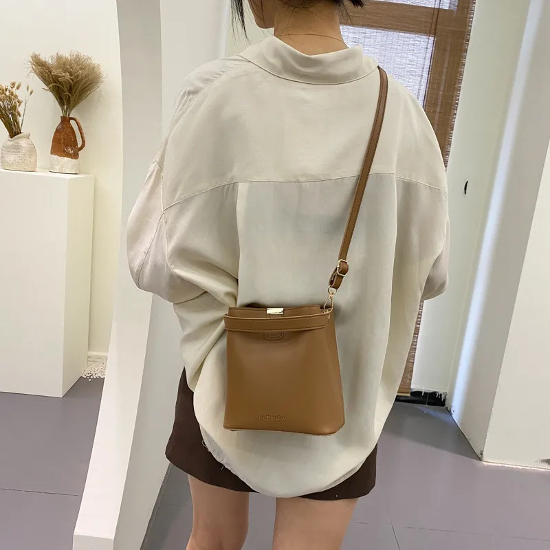 Retro Bucket Bag New Ladies Trendy Fashion Simple Shoulder Bag Bucket Type Solid Color Texture PU Messenger Bag High quality