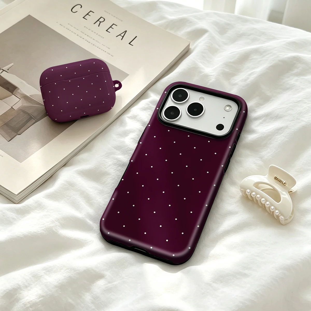 Phone Cases Purple - 2-in-1 dieppaarse telefoonhoes met witte stippen,