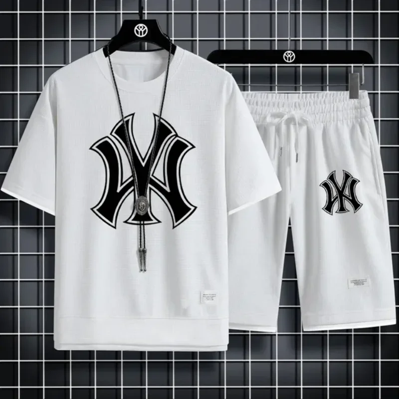 

2026 New short-sleeved men's T-shirt, retro round-neck T-shirt top, summer high street fashion casual set, shorts