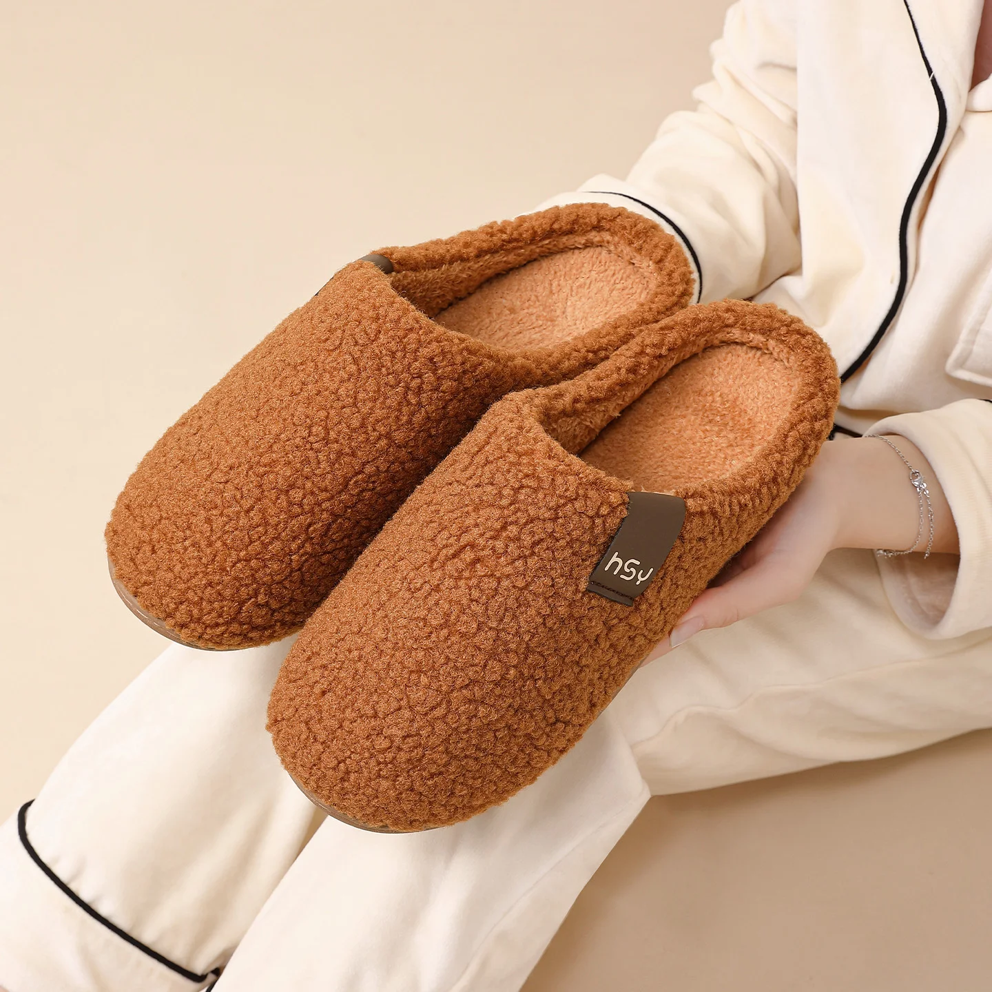 Winterwarme Plüsch-Hausschuhe für Damen und Herren, weiche, dicke Sohle, rutschfest, geräuschlos, für den Innenbereich, Baumwollschuhe, lässige Paar-Schuhe. – Detail 3