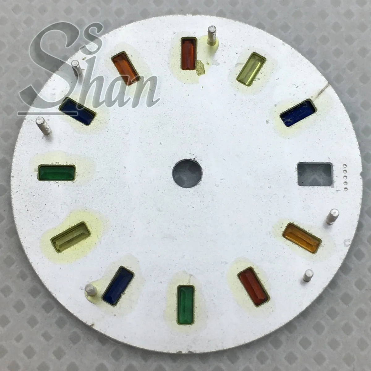 O mostrador do relógio quebra-cabeça de 29mm é equipado com movimento automático NH35 NH36 índice de diamante acessórios de relógio luminoso verde