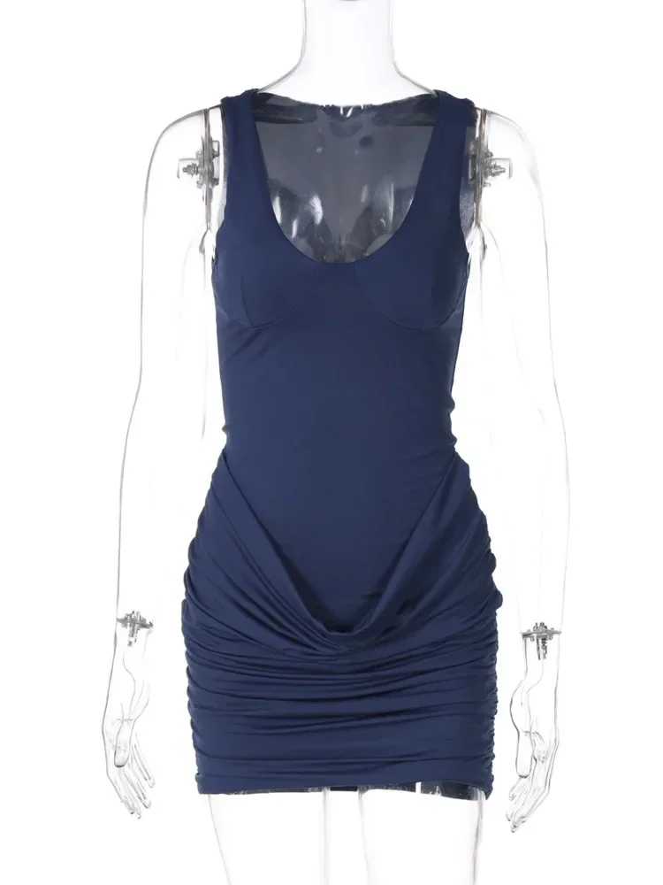 فستان قصير مثير بدون أكمام مكشكش للنساء رداء موضة جديدة سادة برقبة على شكل حرف U بدون أكمام فستان نادي ضيق ملابس الحفلات