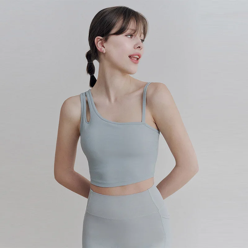 

Women'S Vest With Chest Pad Yoga Straps Slimming Hot Girl Design Oblique Shoulder Strap Hollow Out Running Fitness Top Summer