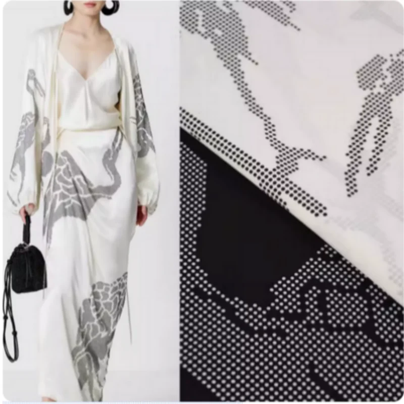 

Chinese Wind Black and White Crane Print Chiffon Fabric, High Grade, Long Goan Han Cloth, Sewing Tissue, Senior Feeling, T2161