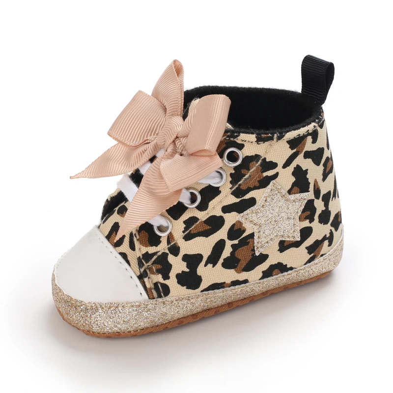 0-18M Newborn Baby Shoes Female Baby Cute Leopard Pattern Sports Shoes Sandals Soft Sole Wygodne buty do chodzenia