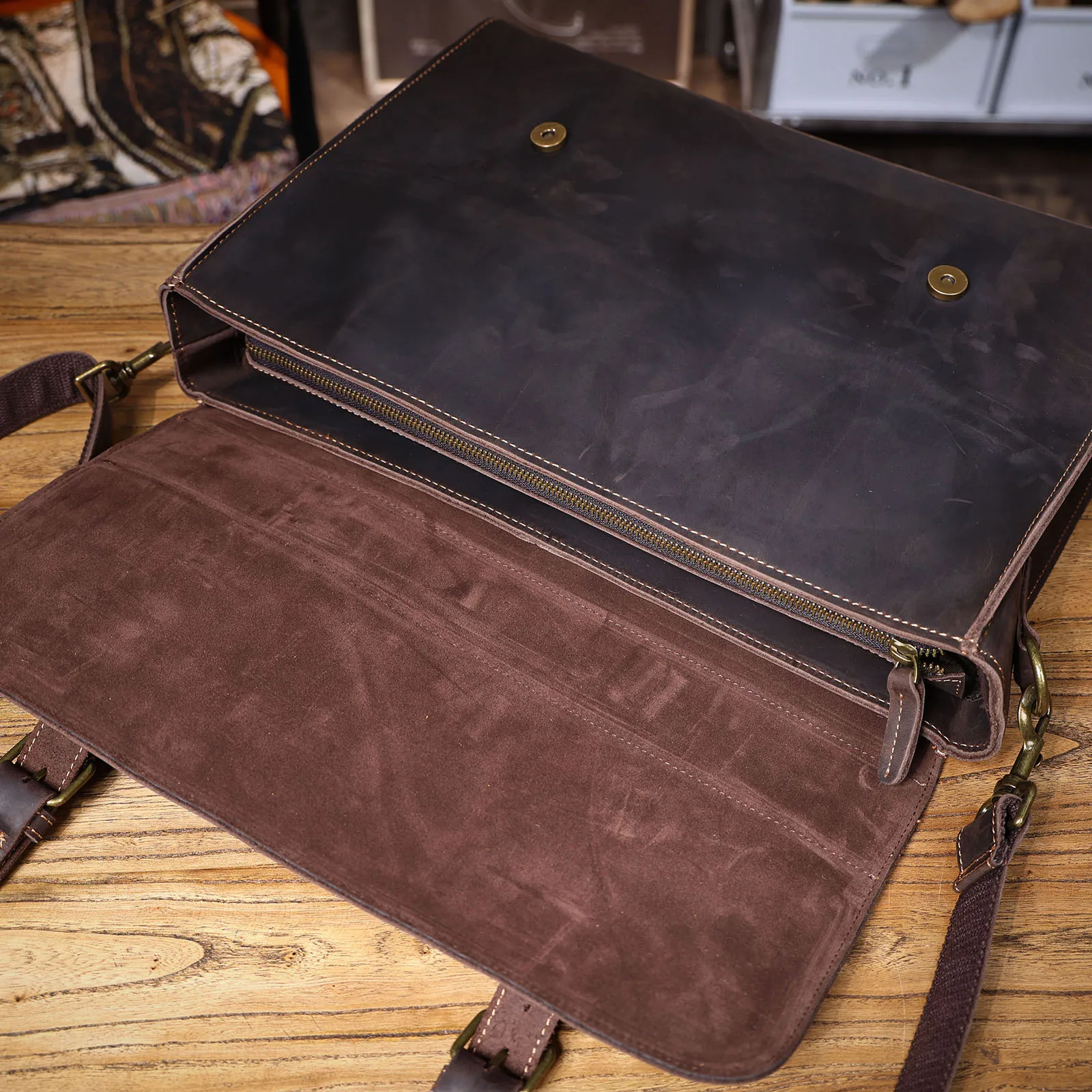 S.WORKER Vollnarbenleder 15" Laptop-Aktentasche Echtleder Herren Büro-Handtasche Messenger-Tasche Business-Bürotasche – Detail 18