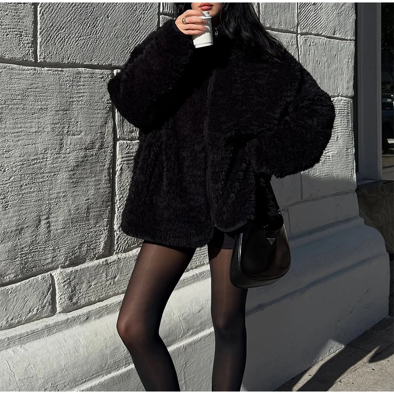 Abrigos de lana de cordero sintética rizados negros para mujer, chaquetas holgadas de manga larga con bolsillos y cremallera, abrigo cálido de calle alta para invierno 2025