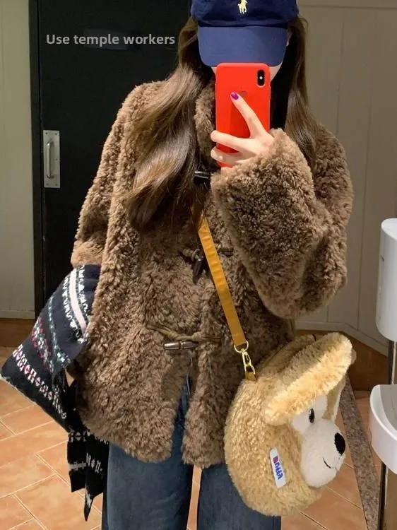 Cappotto da donna in pelliccia di agnello Jaet marrone Plu da donna Autunno Inverno Pelliccia sciolta e abbigliamento intercato in pelle con corna...