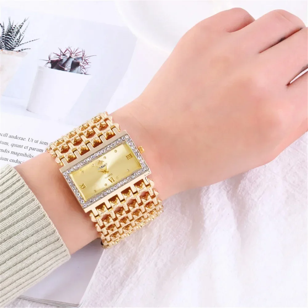 UTHAI W29 New Watch For Women Fashion Light luxury Square Diamond Quartz Watches Clock Lady\'s Gold Stainless Steel Bracelet