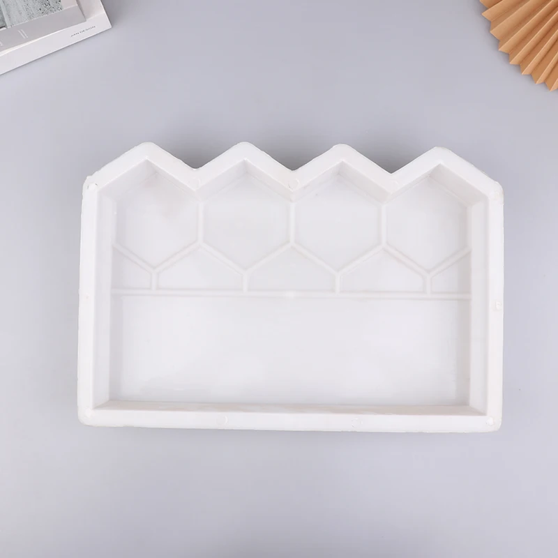 Hot Sale Garden Edging Fence Concrete Molds Reusable DIY Garden Brick Mold For Fish Pond Backyard Patio Garden Decoration