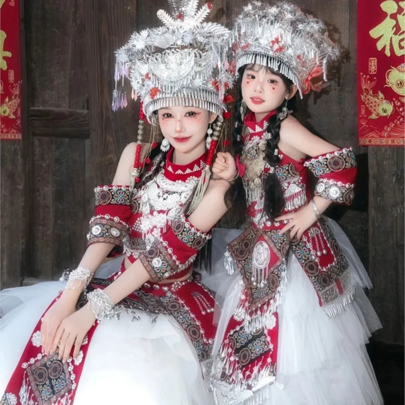 

Miao clothing female suit ethnic minority Yunnan photography