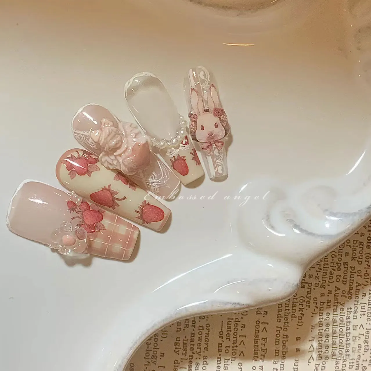 -Lovely Angel- Premade Nail Embracing Decors White Cameo Relief Love Angel Resin Ornaments Kiyomi Hug Heart Angelbaby Charms 404