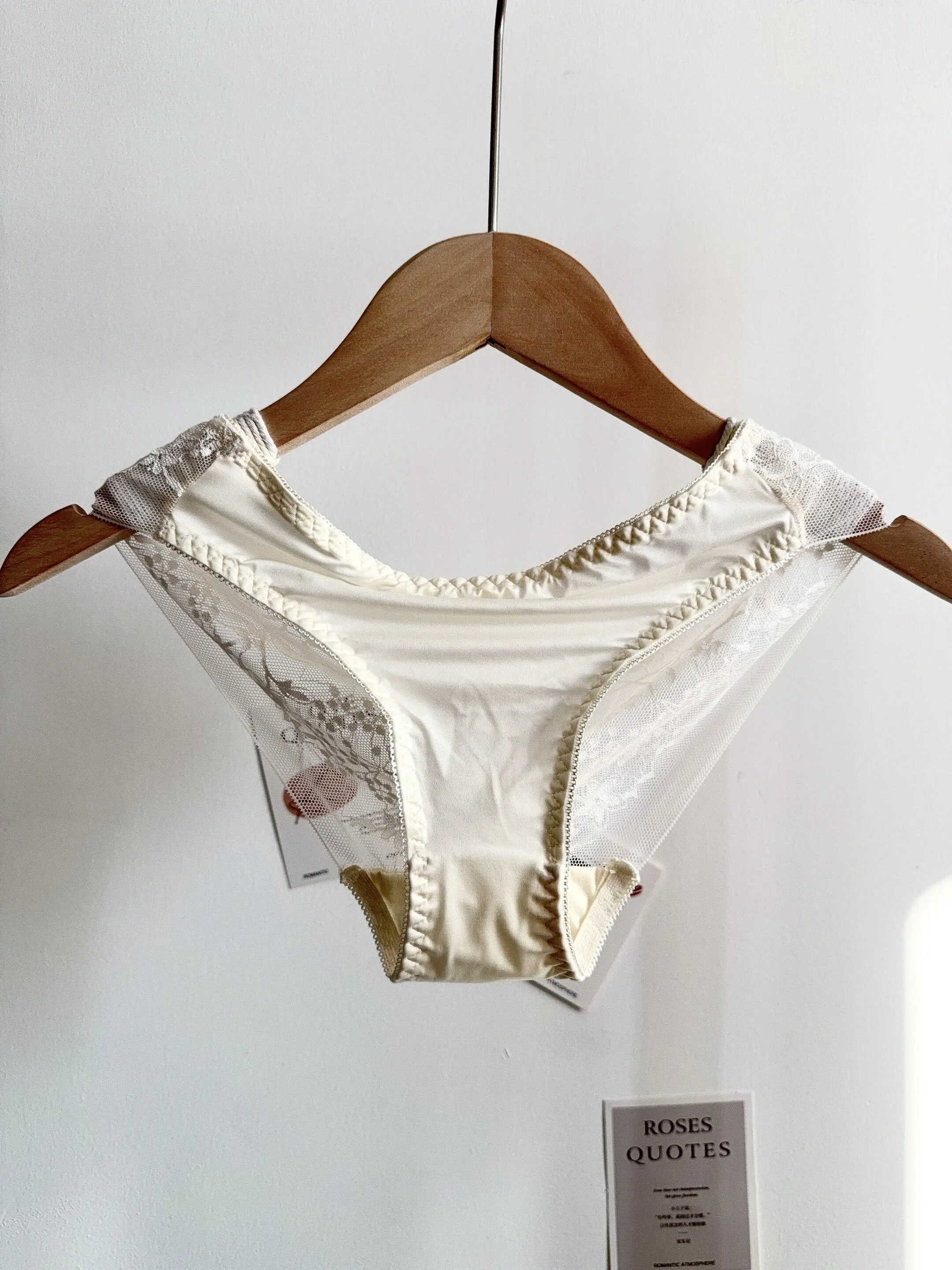 Conjunto de Lencería de Encaje Cómodo para Mujer, Sujetador con Aros Suaves, Copa Delgada, Push-Up, Transpirable, Ropa Interior para Mujeres con Busto Pequeño