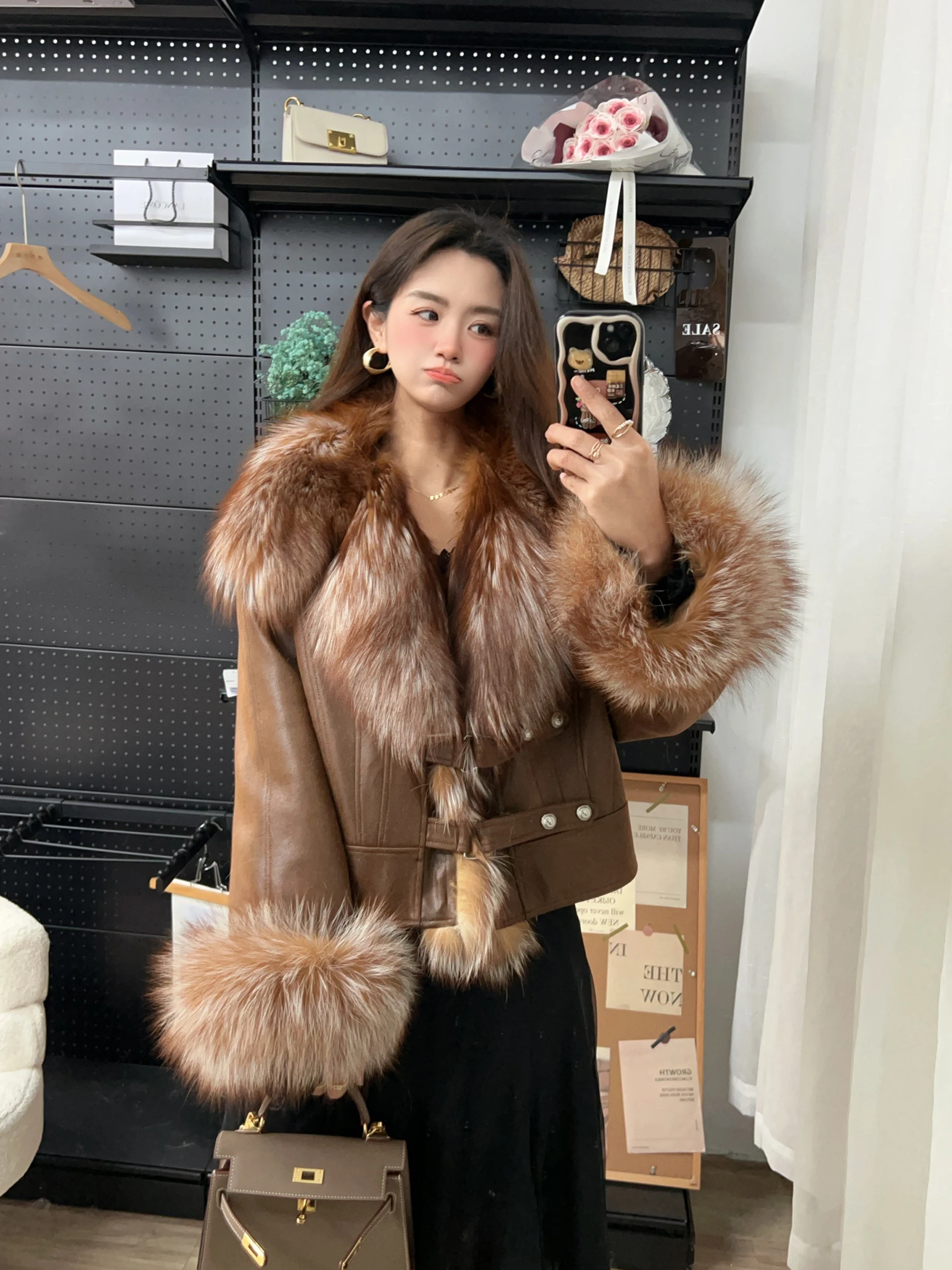 

(High End Customization) 2025 New Silver Fox Fur Grass Coat, High-end Temperament Coat for Women
