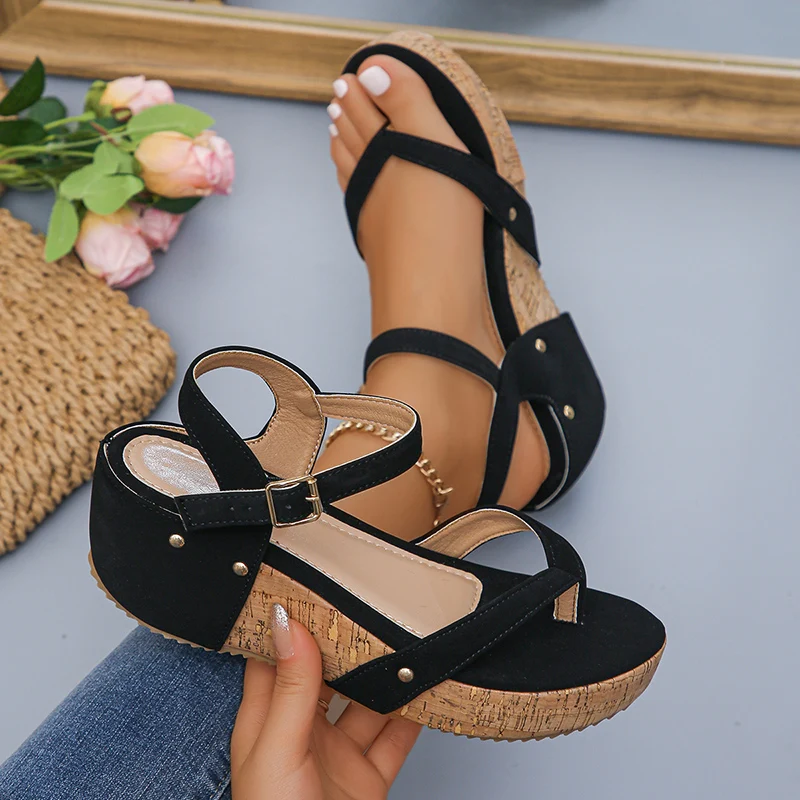 Clip Toe Wedge Heel Sandals Women 2024 Summer Fashion Rivet Chunky Platform Sandals Woman Pu Leather Thick Sole Gladiator Shoes