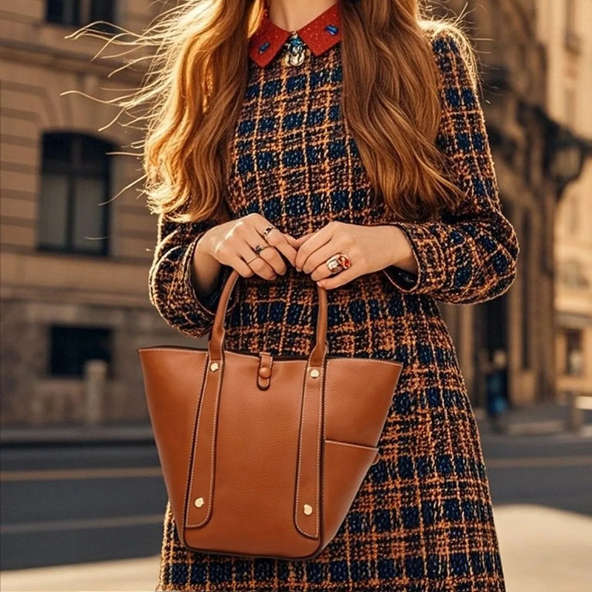 

Стильная и практичная дизайнерская сумка для подгузников для женщин, роскошная кожаная сумка-тоут большой вместимости, элегантная сумка через плечо для повседневного использования