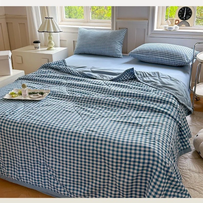 Plaid Summer Quilt Ultrasonic Embossed Lightweight Air-Conditioning Comforter Twill Weave Machine Washable All-Season Bedspread