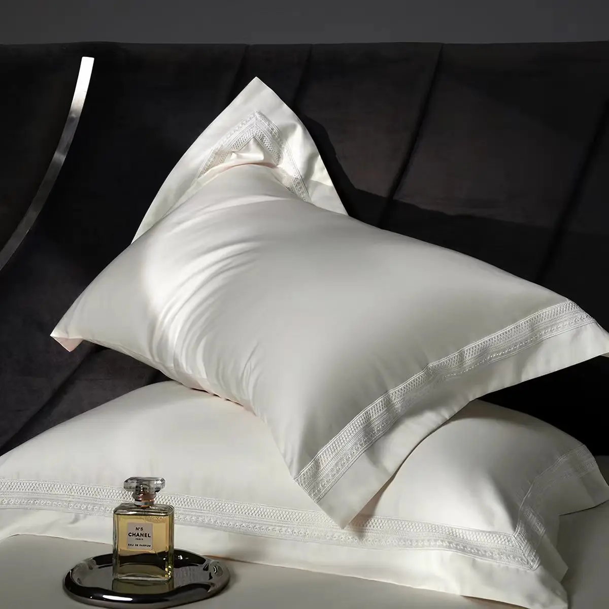 Flat sheet, duvet cover and pillowcase are sold separately.