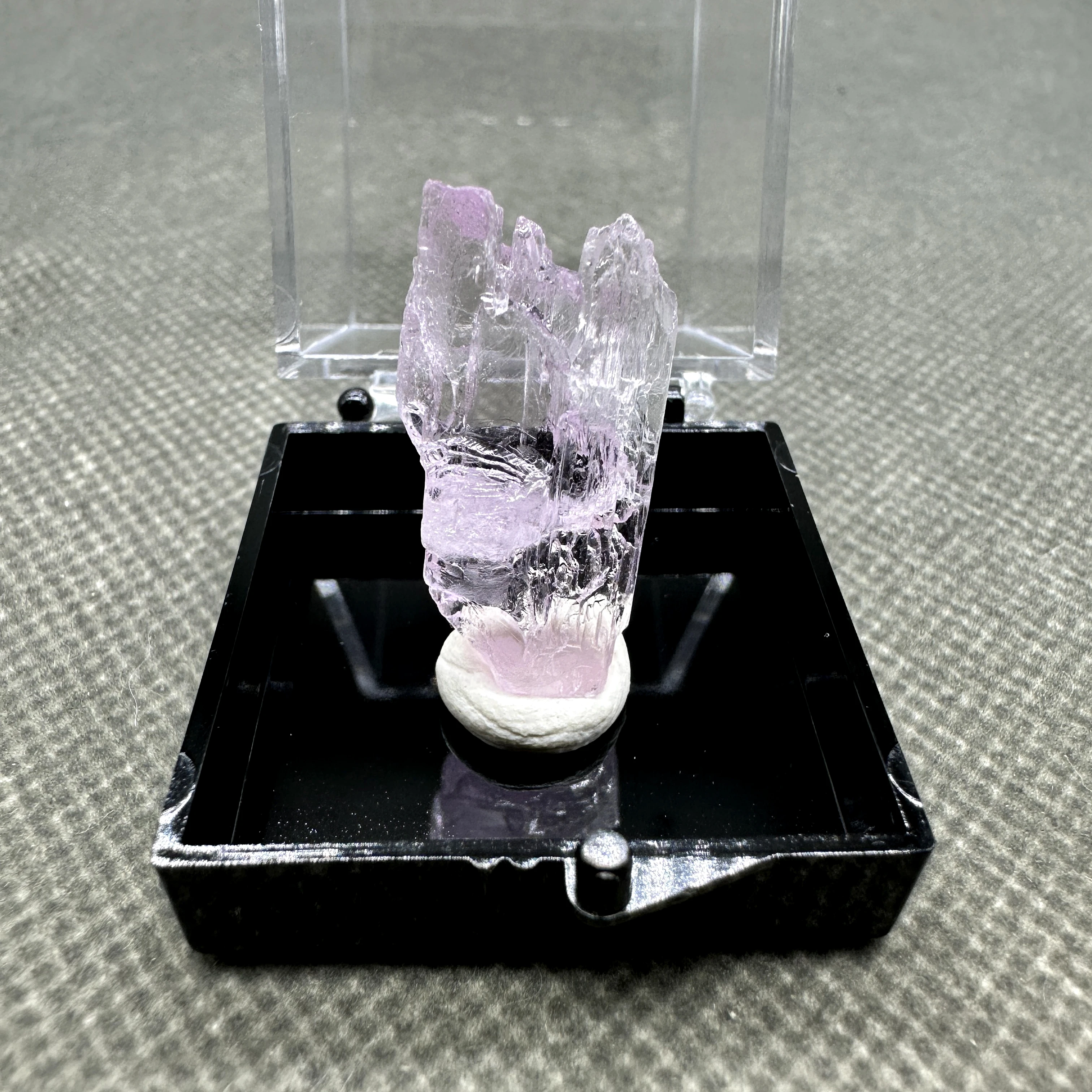Natural Pakistan Transparent Kunzite Spodumen Stone + Box Size 3.4 cm