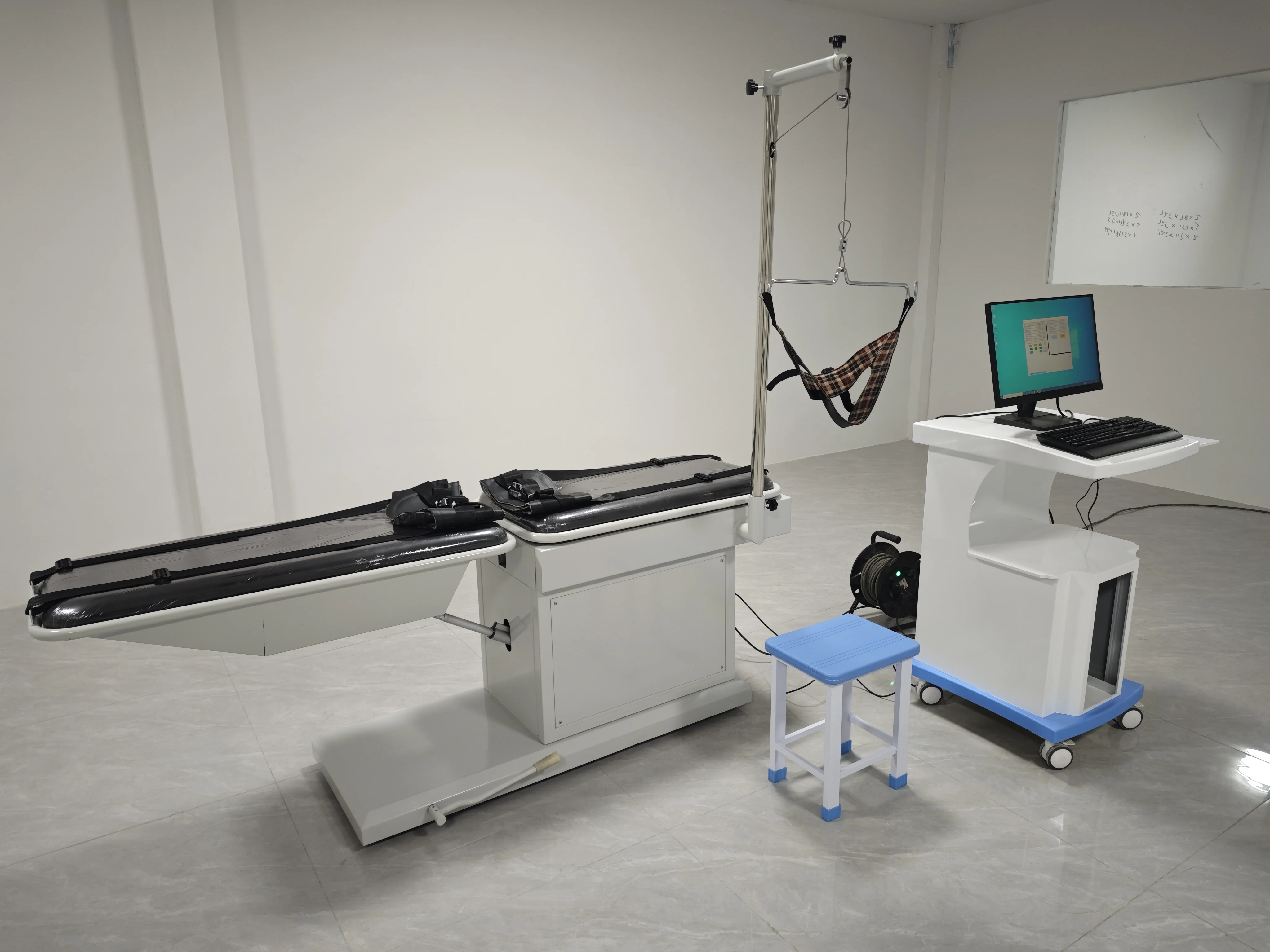 FY-T04 Three-dimensional Cervical and Lumbar Spine Traction Bed Single Chip Computer Using Digital Display for Hospital Use